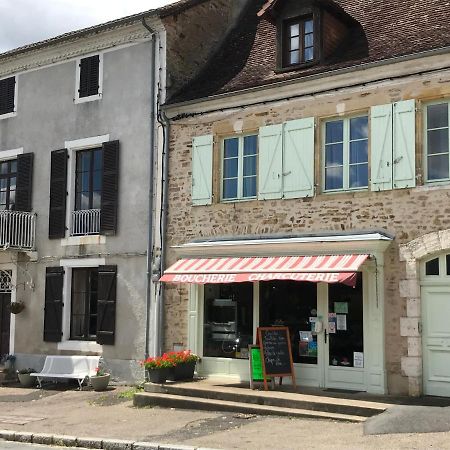 Town House Jumilhac-Le-Grand Villa Bagian luar foto