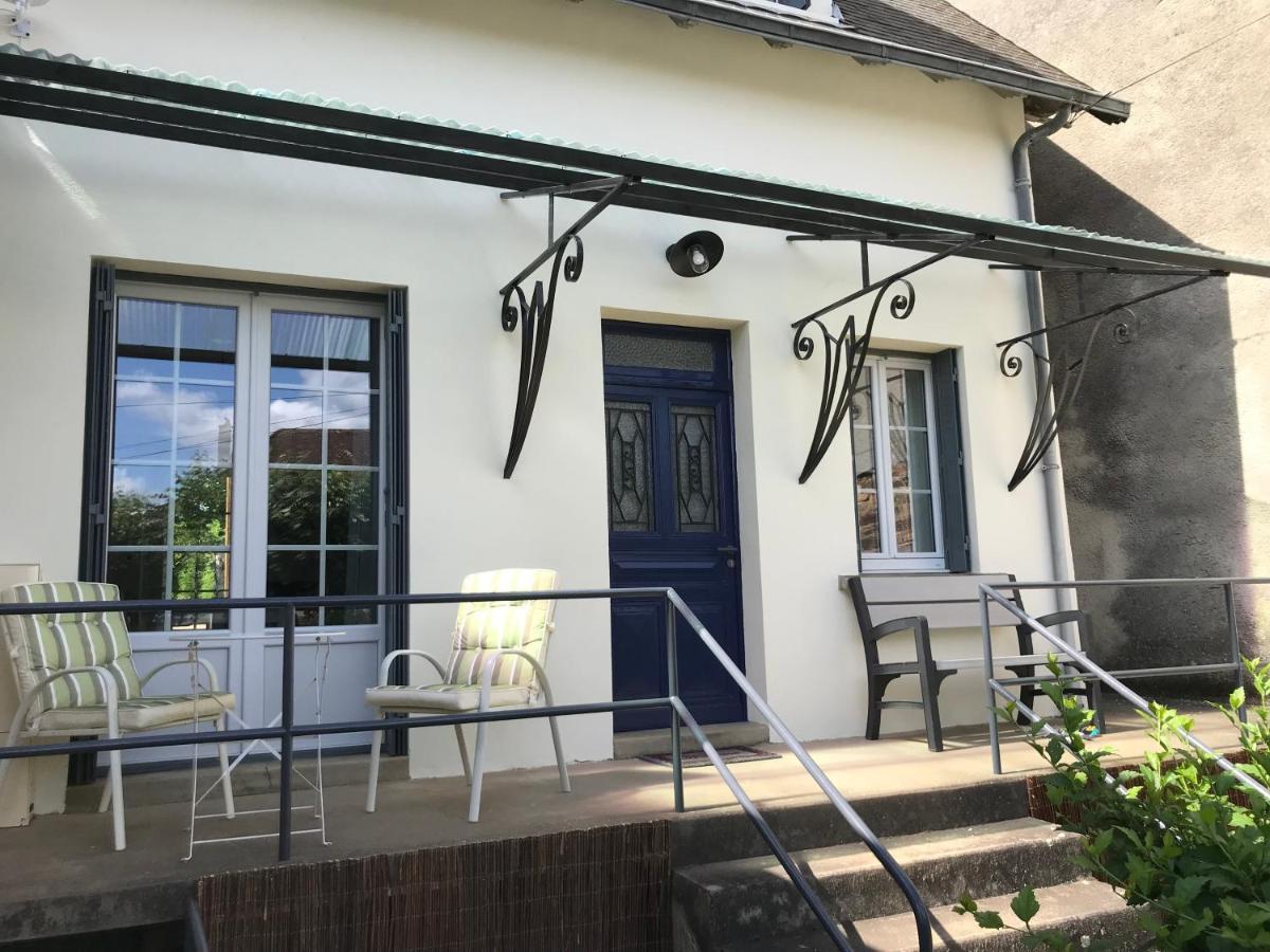 Town House Jumilhac-Le-Grand Villa Bagian luar foto