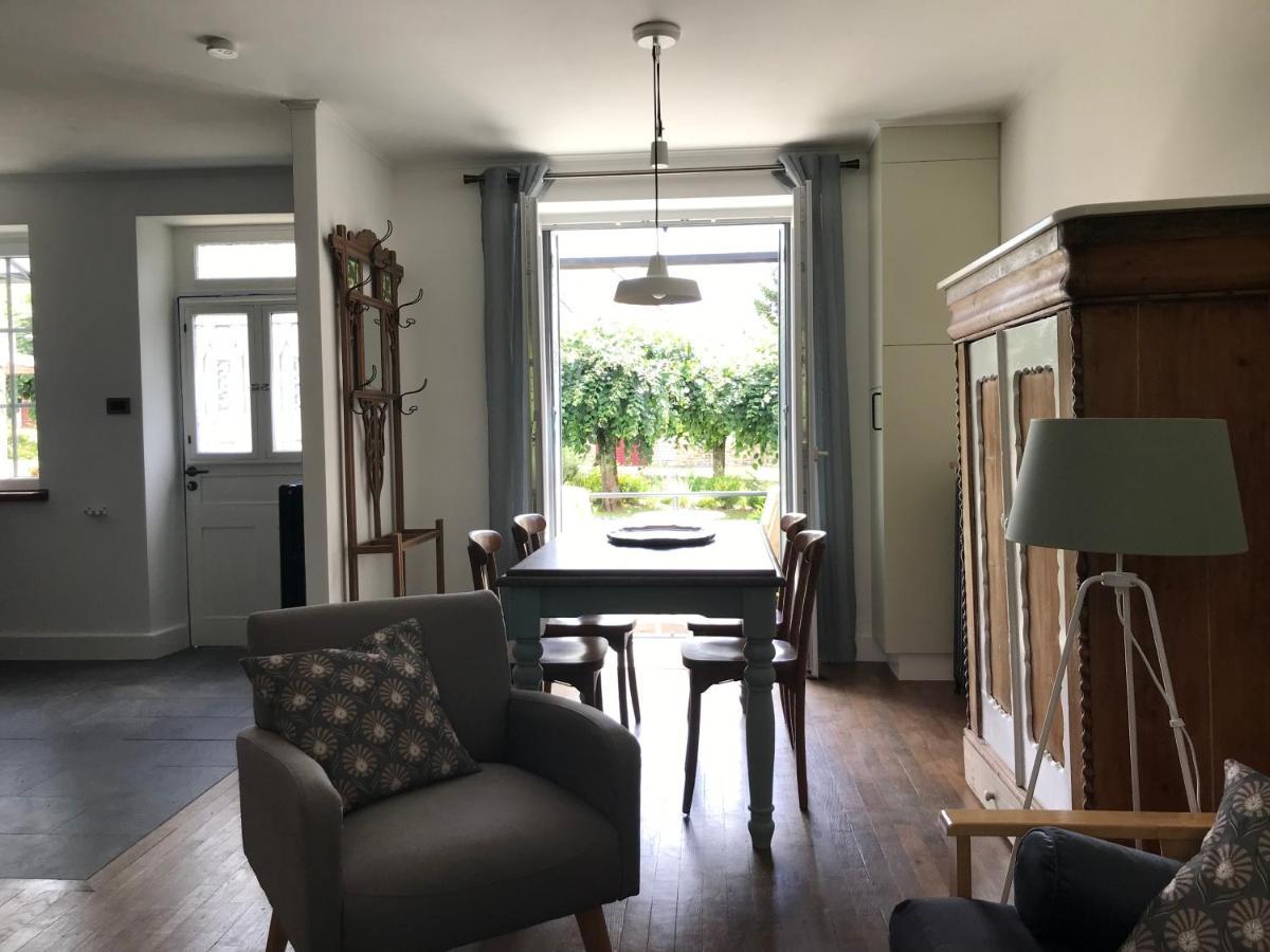 Town House Jumilhac-Le-Grand Villa Bagian luar foto